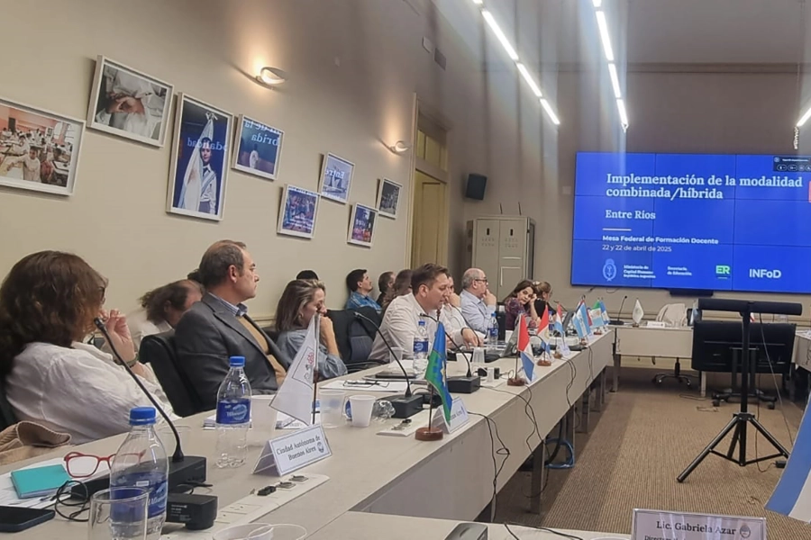 Entre Ríos presentó en Nación la implementación de la modalidad combinada en educación superior (foto Gobierno de Entre Ríos)