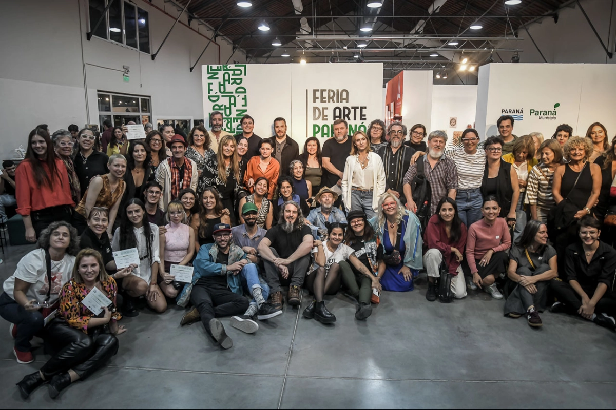 Feria de Arte de Paraná tuvo su momento de premiación. Feria de Arte de Paraná tuvo su momento de premiación.