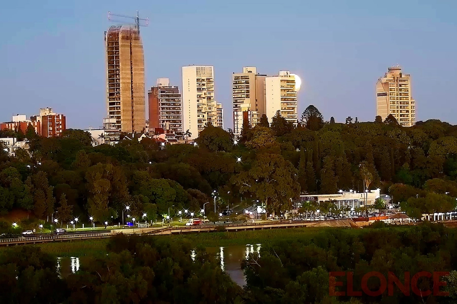 Postal de la Luna en Paran&aacute;. Elonce