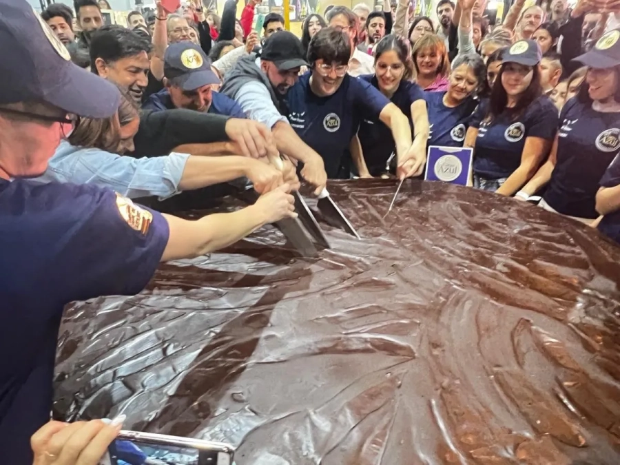 Gualeguaych&uacute; tuvo el alfajor m&aacute;s grande de Entre R&iacute;os (foto R820)