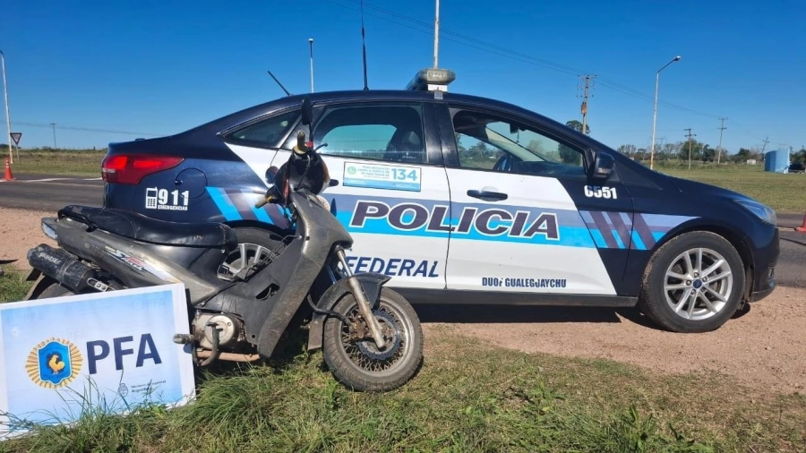 Detuvieron a dos hombres con armas y municiones en un operativo en Gualeguaych&uacute; (foto PFA)