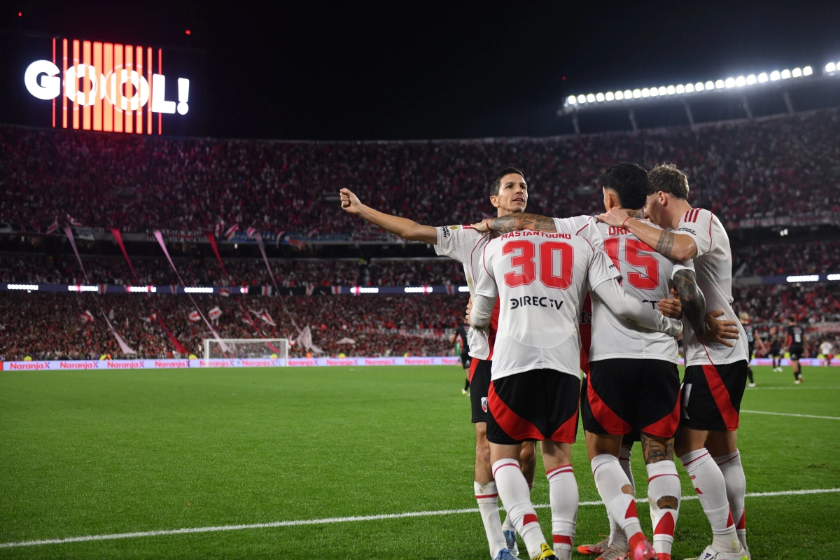River sacó boleto a cuartos de final. River sacó boleto a cuartos de final.