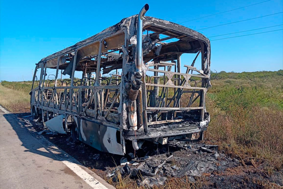 Se incendió un colectivo en Ruta 127. Se incendió un colectivo en Ruta 127.