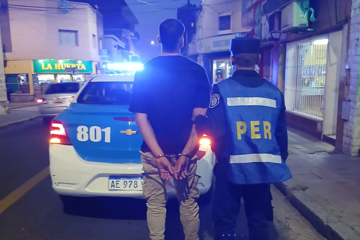 Robó en un comercio en Paraná y fue detenido. Robó en un comercio en Paraná y fue detenido.