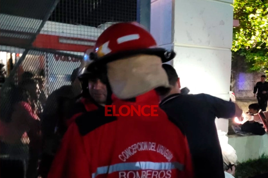 (Foto: Bomberos Voluntarios de Concepci&oacute;n del Uruguay).