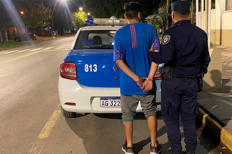 Violento cort&oacute; tobillera. PER