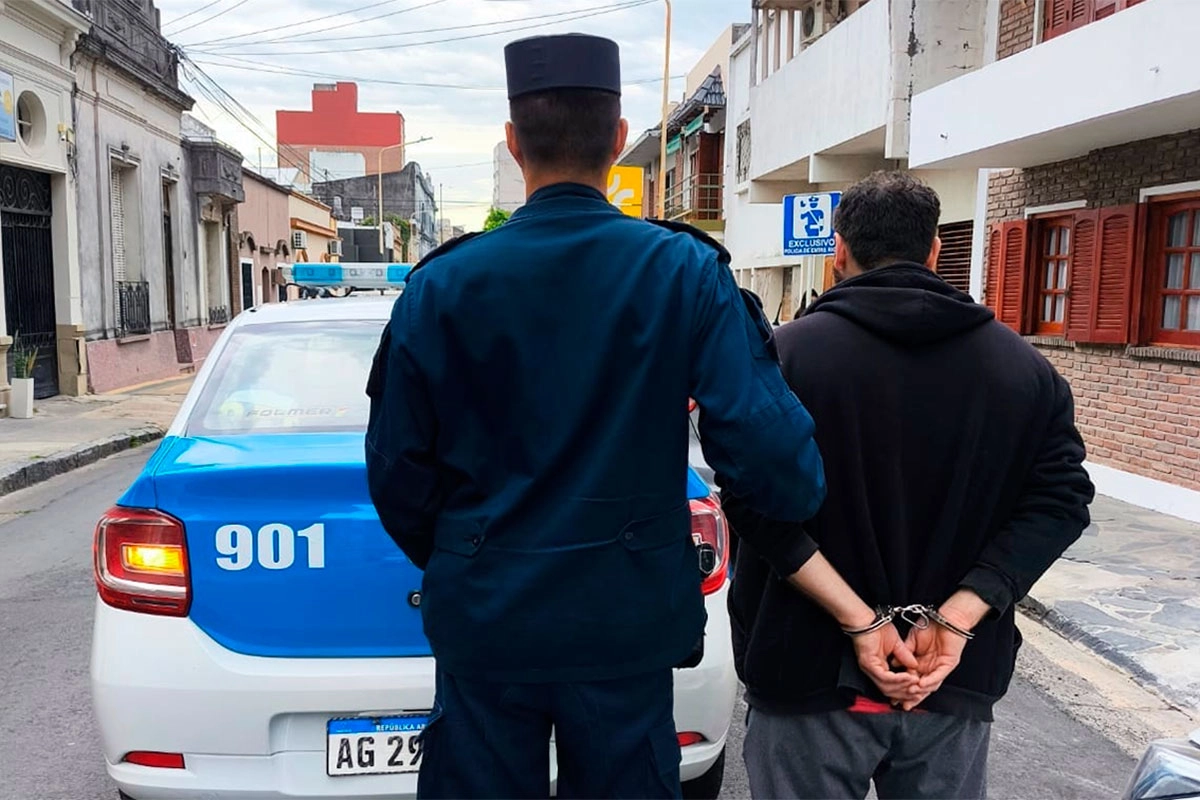 Detuvieron a un hombre declarado en rebeldía Detuvieron a un hombre declarado en rebeldía
