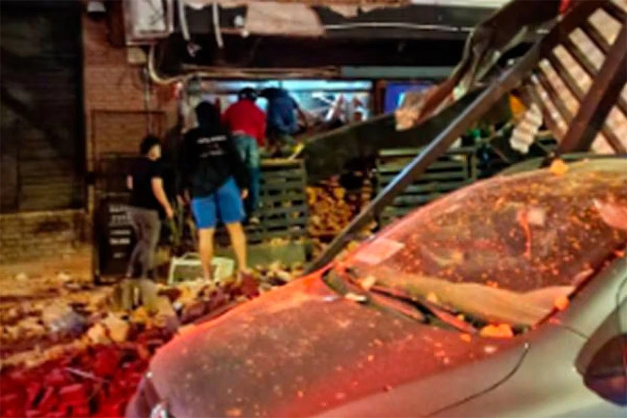 Se derrumb&oacute; un techo sobre un bar en C&oacute;rdoba. El Doce TV