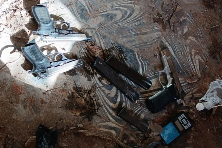 Las armas encontradas. Foto: P.E.R.