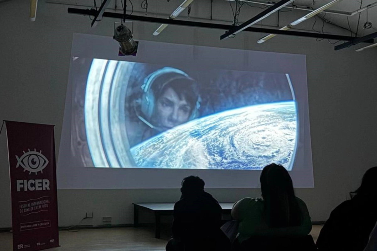 Cine astronómico en Paraná Cine astronómico en Paraná