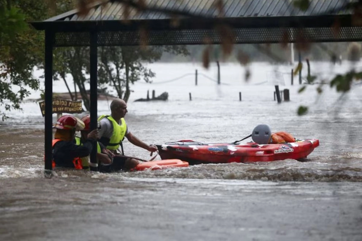 Imagen de los operativos de rescate. Imagen de los operativos de rescate.