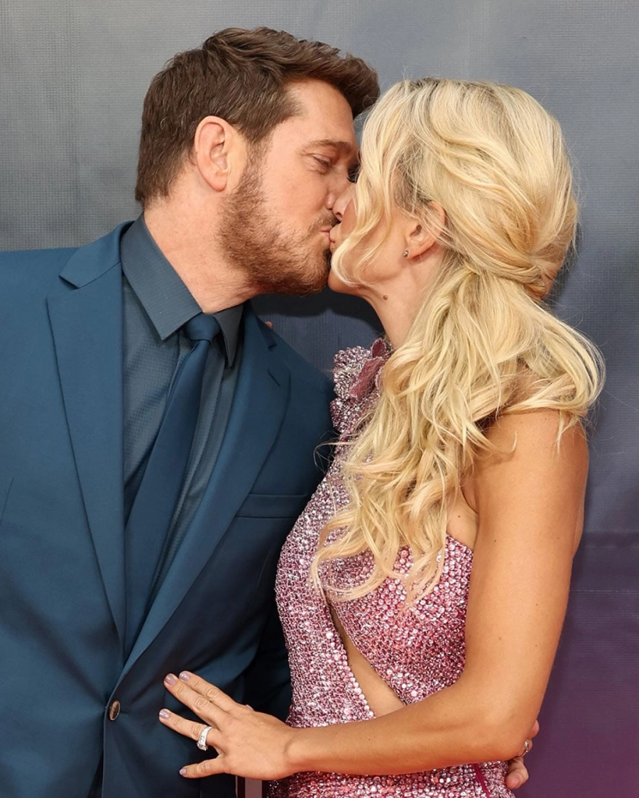 Bubl&eacute; y Lopilato a puro amor. Instagram