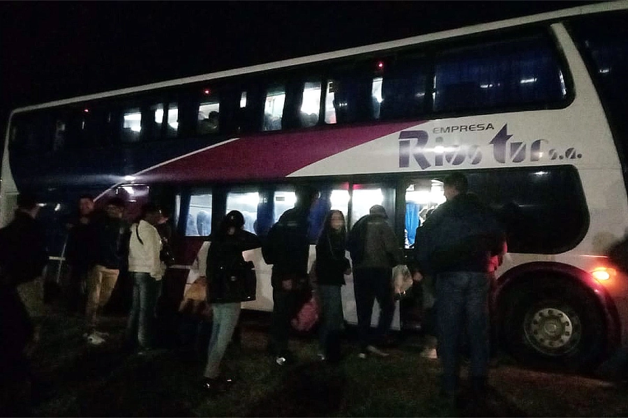 Evacuaron colectivo en Ruta 12. La Sexta