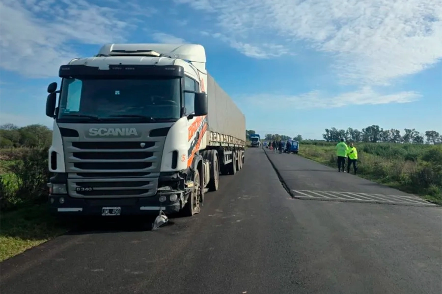 Fatal accidente en ruta entrerriana (foto R2820)