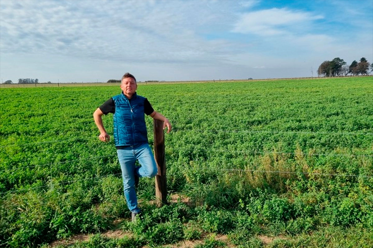 Guillermo Ortelli en el campo. Guillermo Ortelli en el campo.