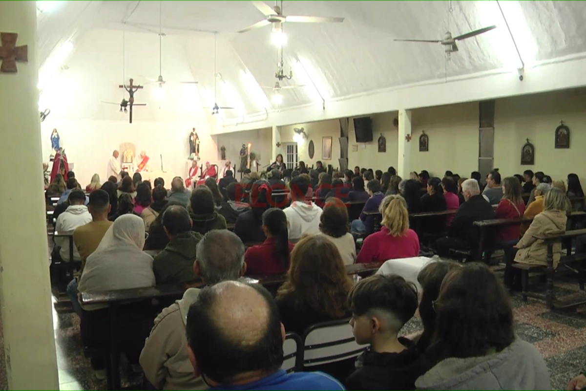 Se celebró la misa en Paraná. Se celebró la misa en Paraná.