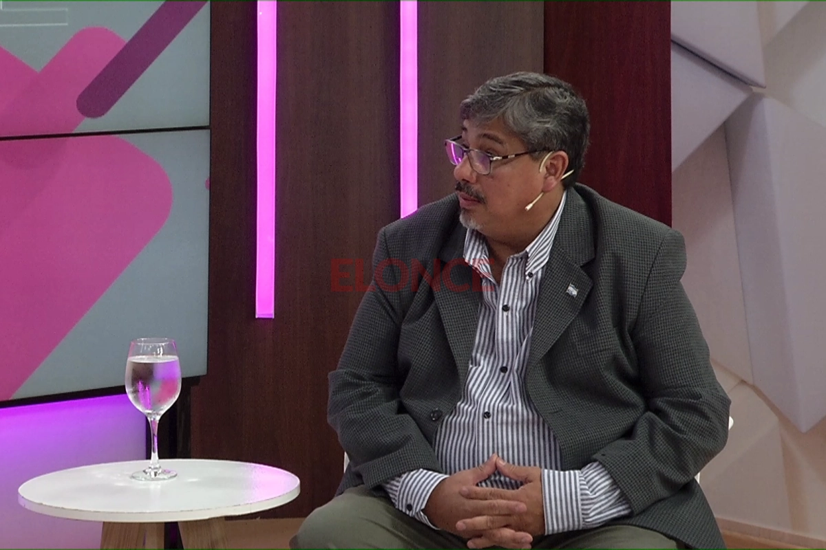 Enrique Ríos. Enrique Ríos.