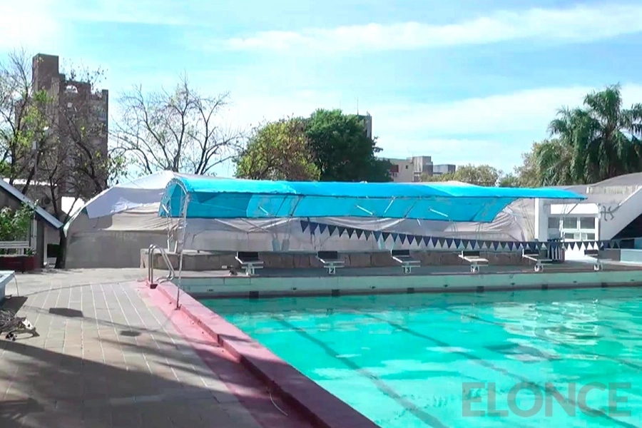 El viento da&ntilde;&oacute; la pileta climatizada de Echag&uuml;e y el club busca fondos para repararla (foto Elonce)