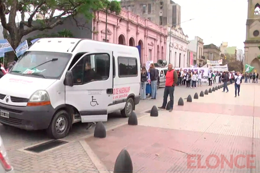 Docentes se movilizan contra creación OSER