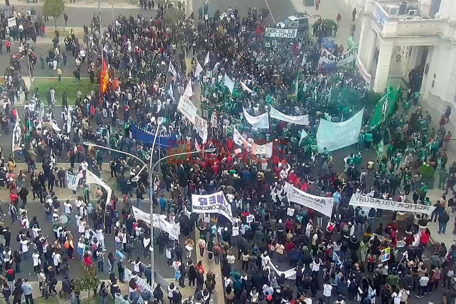 Movilización convocada por la Intersindical