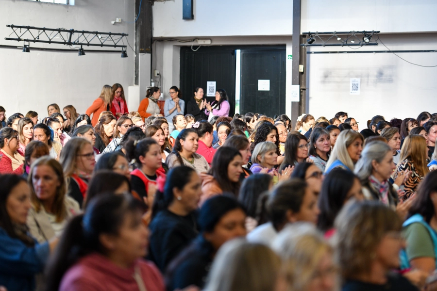 Docentes de nivel inicial se capacitan con enfoque práctico en alfabetización (foto Gobierno de Entre Ríos)