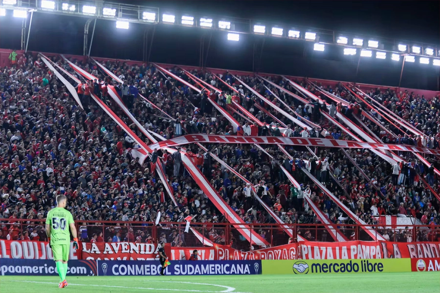 Argentinos Juniors podr&aacute; contar con p&uacute;blico en el partido de Copa Argentina contra Excursionistas. (Foto: Reuters)