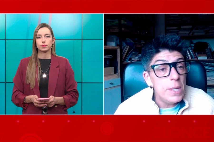 Eva Fam&iacute;n en di&aacute;logo con Elonce