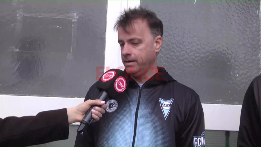 El coordinador de b&aacute;squet de la instituci&oacute;n. Foto. Elonce.