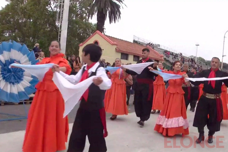 M&aacute;s de 2.000 bailarines y el peric&oacute;n m&aacute;s grande del pa&iacute;s