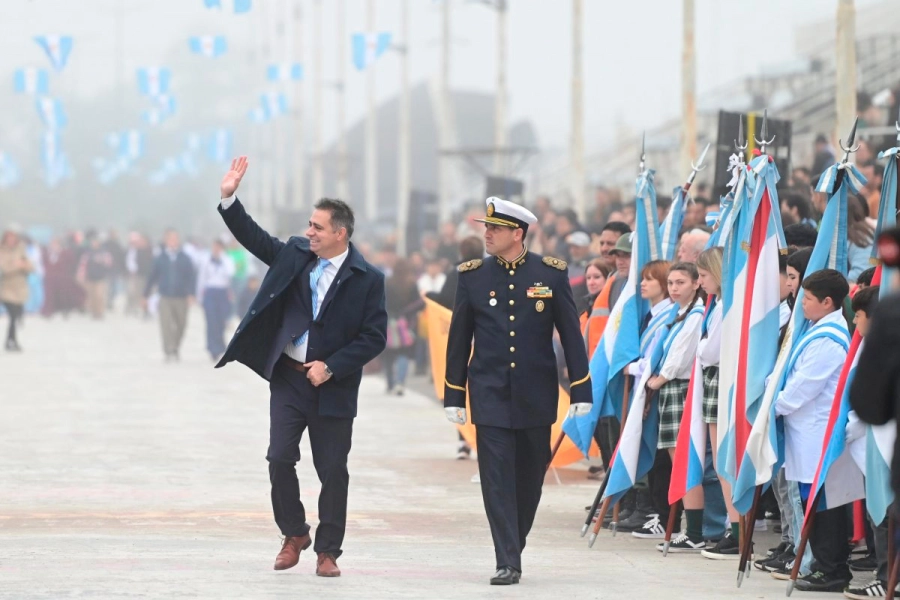 Acto por el 25 de Mayo en Gualeguaych&uacute;. Municipio de Gualeguaych&uacute;