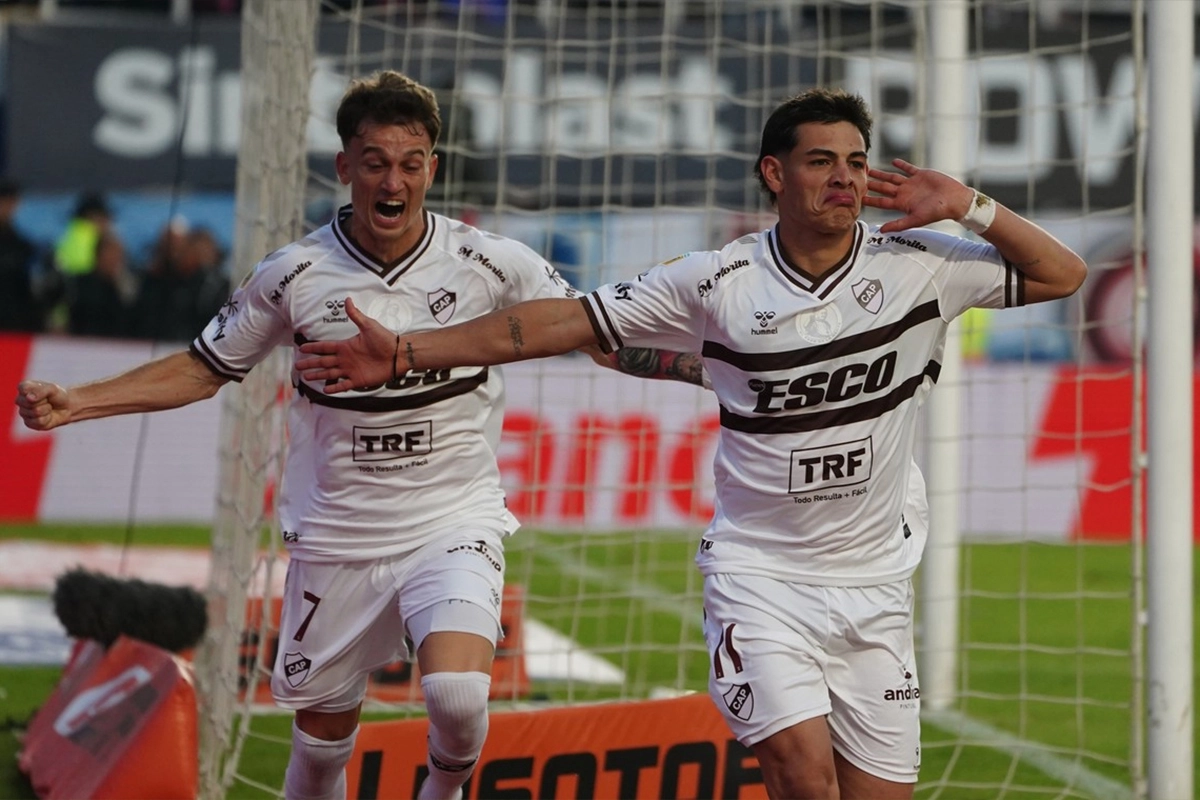 Platense es finalista del torneo. Platense es finalista del torneo.