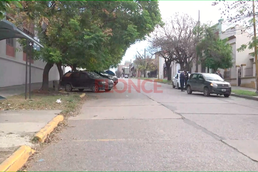 Un adolescente fue atropellado cuando cruzaba la calle