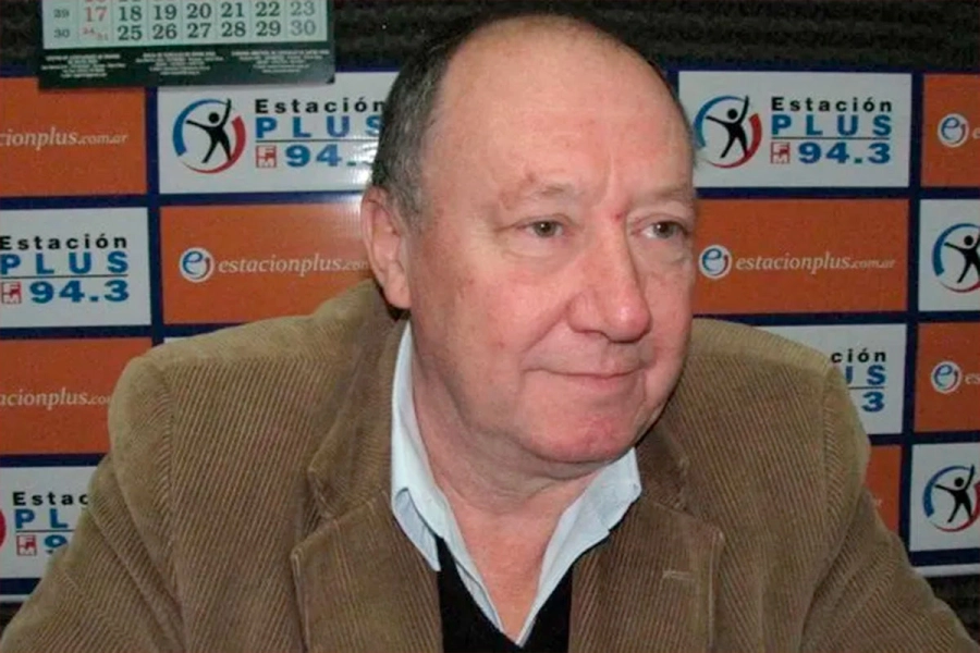 (FM Estaci&oacute;n Plus)