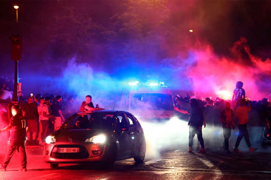 Caos en Par&iacute;s tras el t&iacute;tulo del PSG (foto REUTERS)