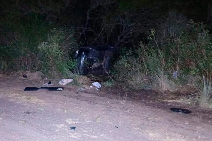 Cinco heridos tras choque y vuelco en Ruta 20 (foto UrdiDigital)