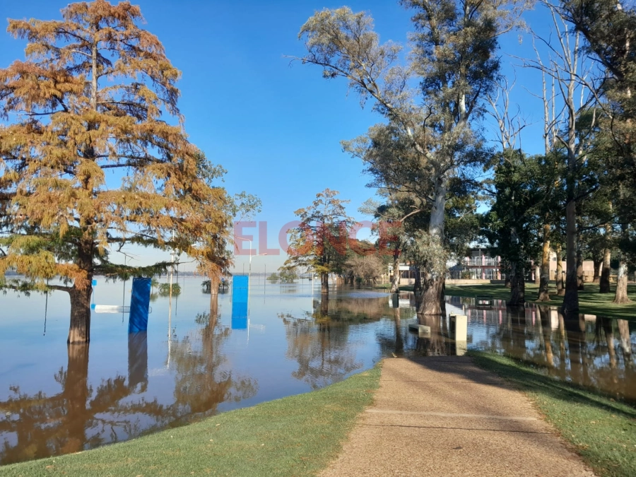 Crecida del río Uruguay en Concordia (foto Elonce)