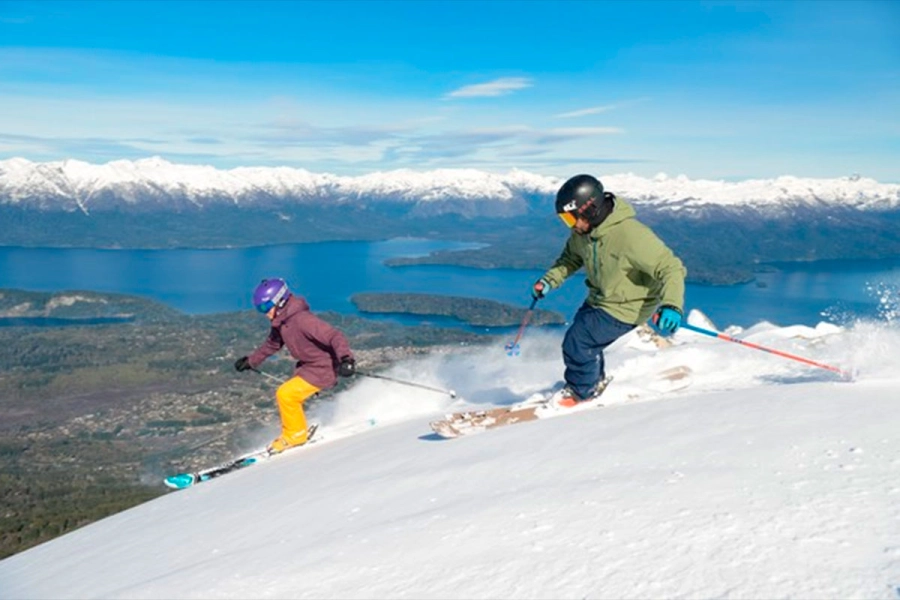 Cerro Bayo, en Villa La Angostura, se destaca por sus vistas espectaculares.