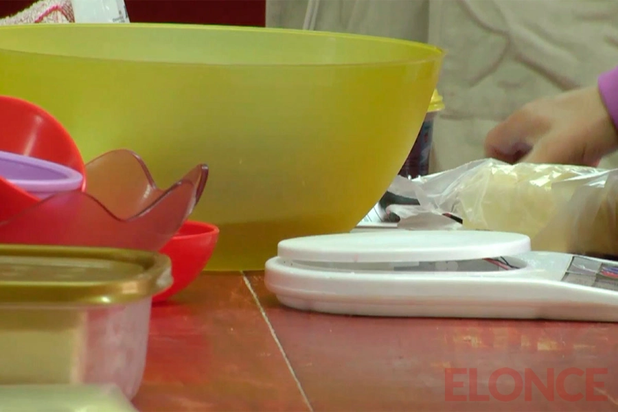 Vecinos de Oro Verde asisten al taller de pasteler&iacute;a que se dicta en el CIC con certificaci&oacute;n oficial