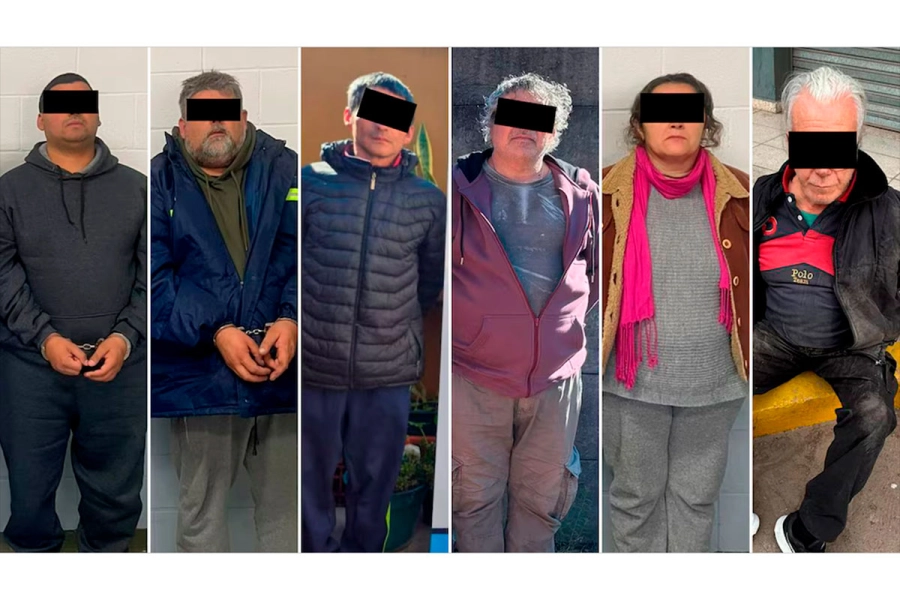 Los seis detenidos del caso: Jonathan Romero, de buzo gris, primero a la derecha.