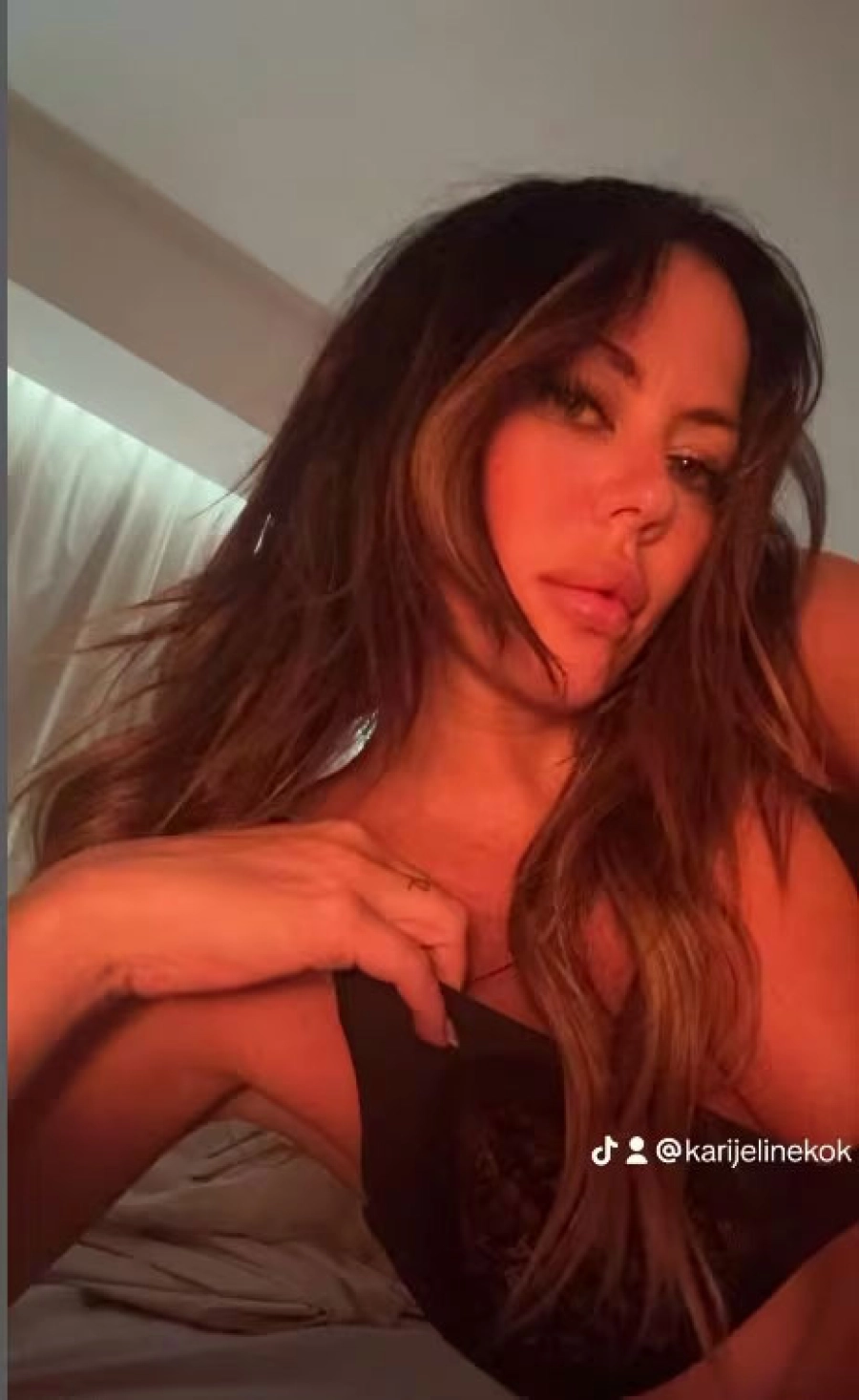 Karina Jelinek lució lencería. Instagram
