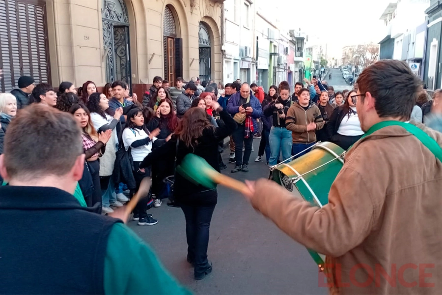 Manifestación en el PJ de Paraná.