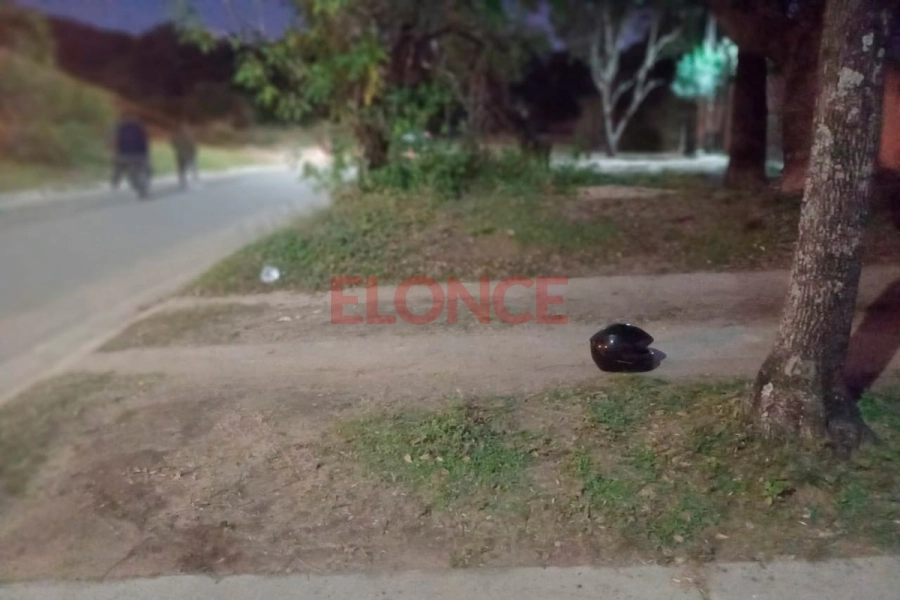 Un joven permanece internado tras chocar contra un contenedor en Paran&aacute; (foto Elonce)