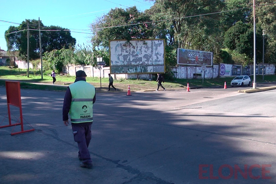 Dispusieron cortes de tr&aacute;nsito por obras en la futura Plaza Borges de Paran&aacute; (foto Elonce)