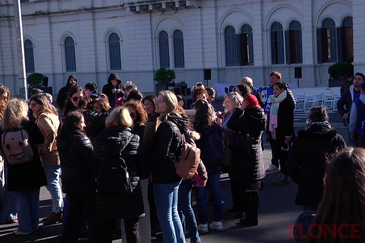 Protestas de UPCN frente a Casa de Gobierno