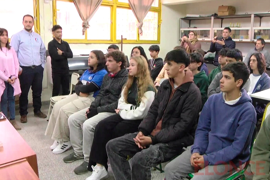 Presentaron el proyecto para el Desaf&iacute;o Eco YPF (foto Elonce)