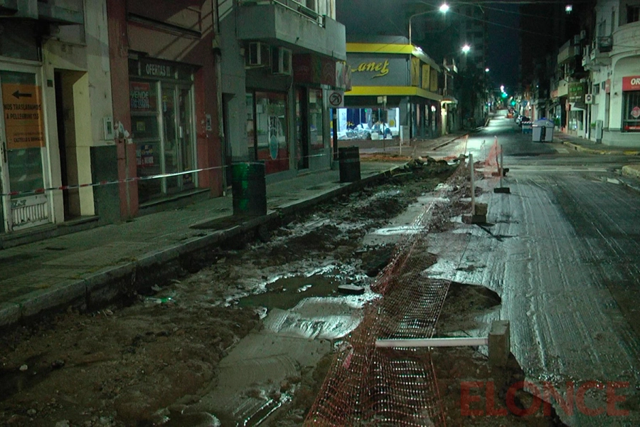 Realizan trabajos en ca&ntilde;er&iacute;as y podr&iacute;a verse afectado el suministro de agua en Paran&aacute; (foto Elonce)