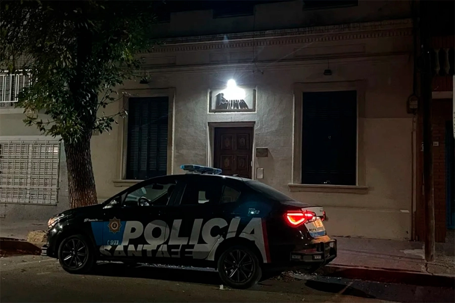 El ingreso al local comercial ubicado en calle Francia al 3400, en Santa Fe (foto Aire de Santa Fe)