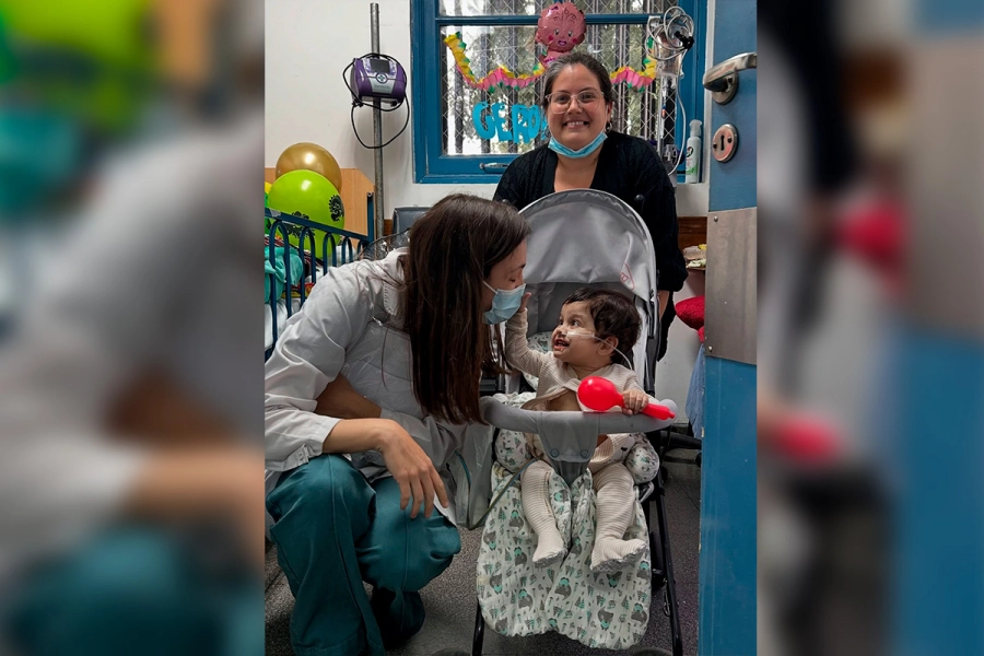 Gerónimo, el bebé de Chajarí trasplantado, celebró su primer cumpleaños en el hospital (foto Chajarí al día)