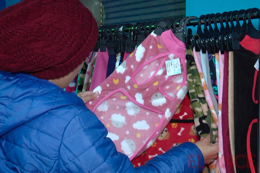 Feria solidaria en filial de Racing en Paran&aacute; (foto Elonce)
