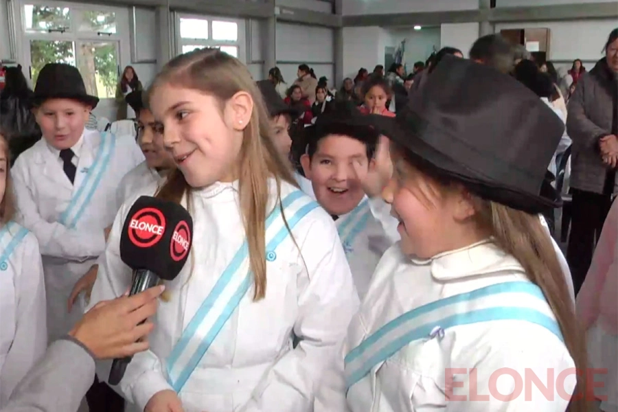 Alumnos de escuelas de La Picada prometieron lealtad a la Bandera